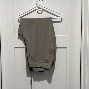 Columbia Women’s PFG xl pants.